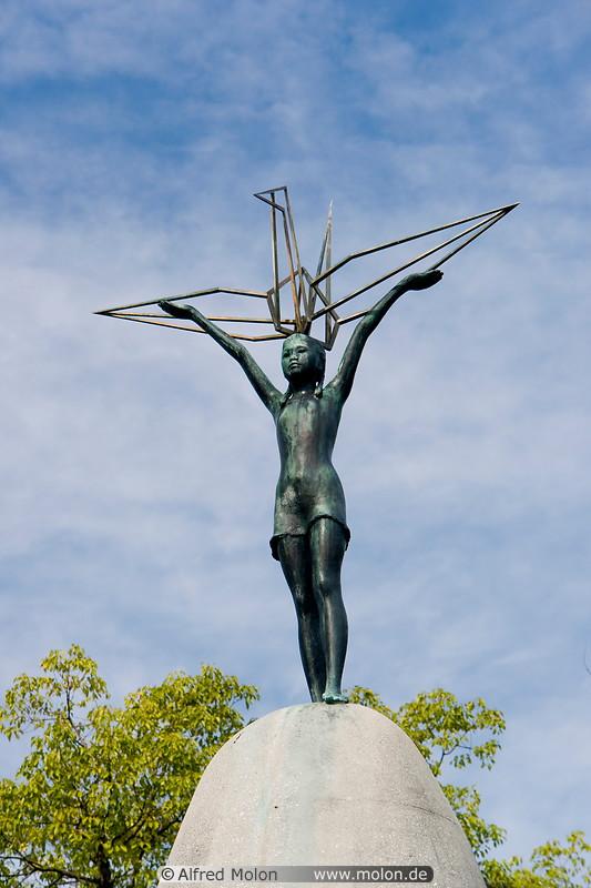 Sadako statue